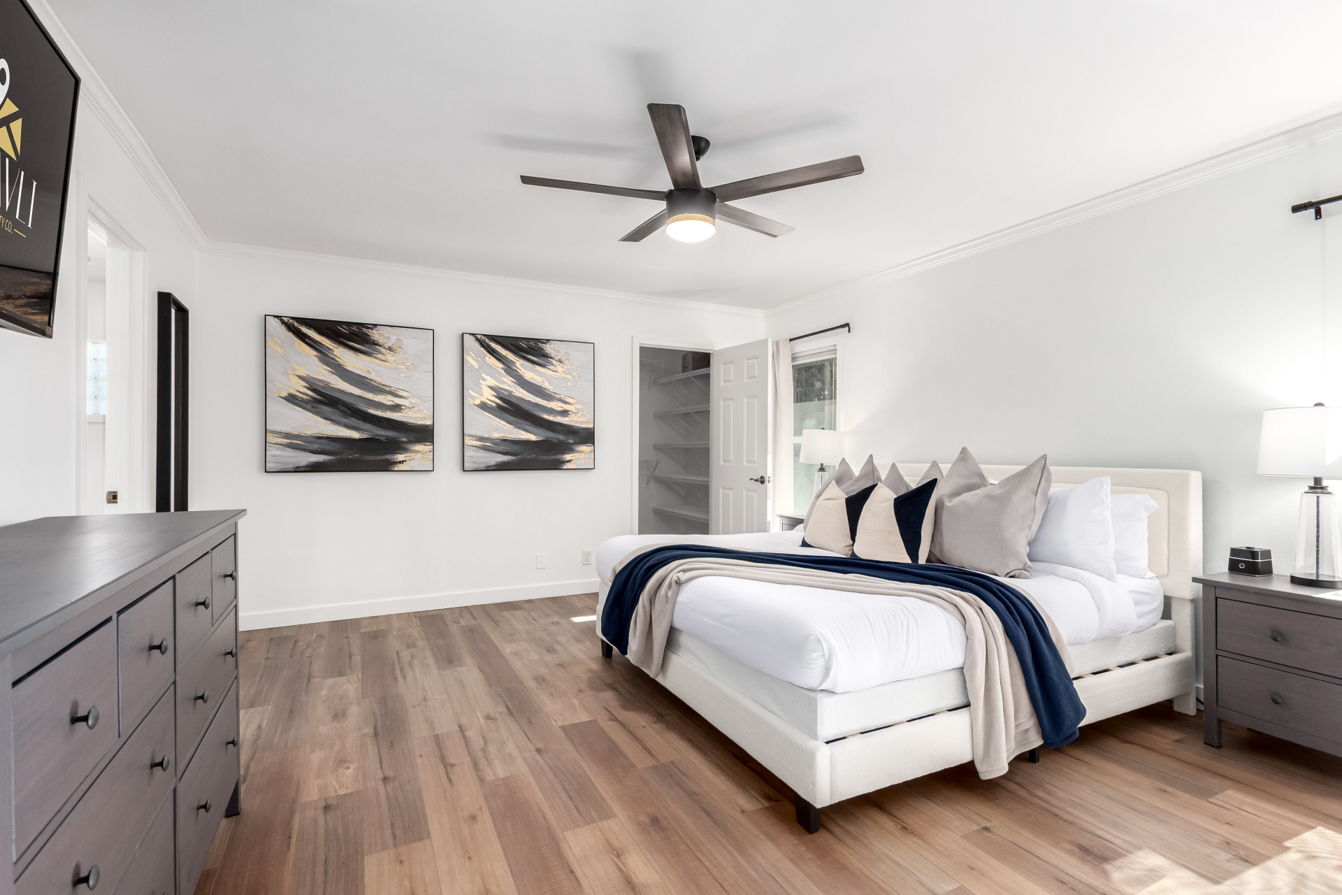 Luxury Vacation Rental Bedroom