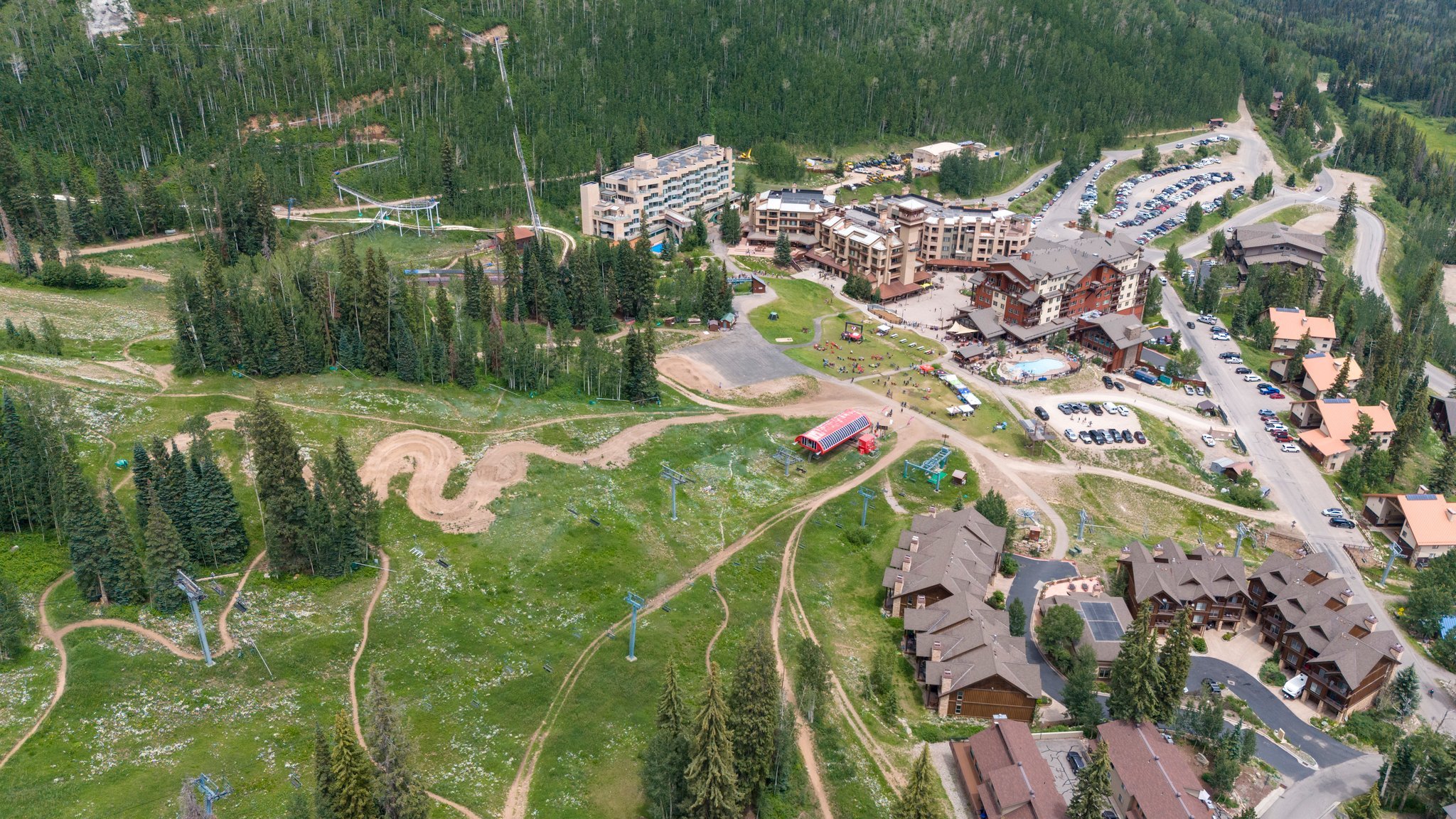 Top Amenities to Elevate Your Summer Vacation Rental in Durango