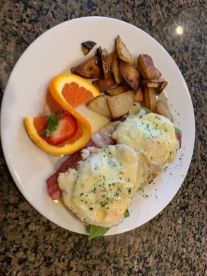 Made-to-order breakfast served with Colorado mountain views at Arrowhead Manor