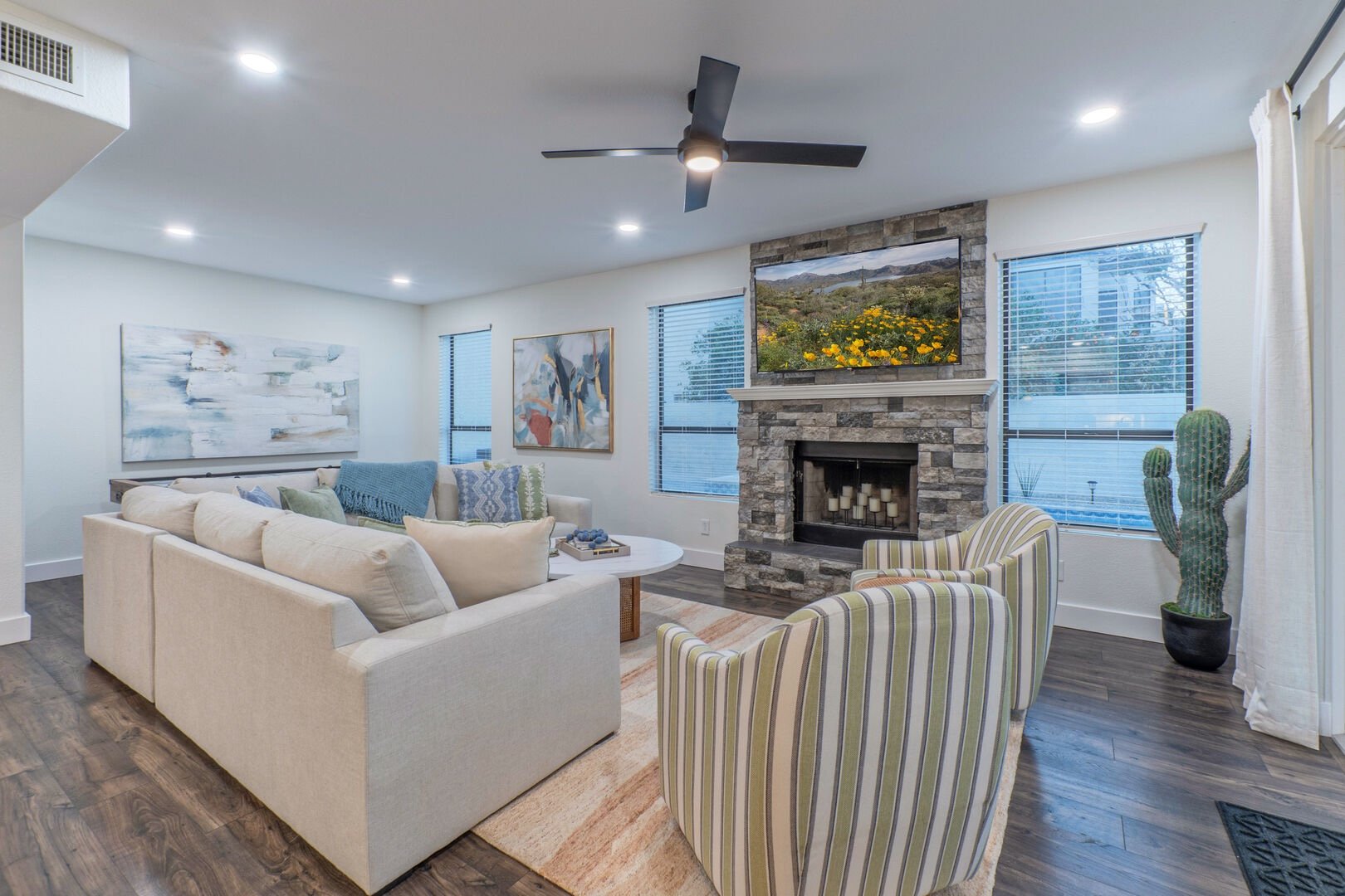 Arizona vacation rental living room