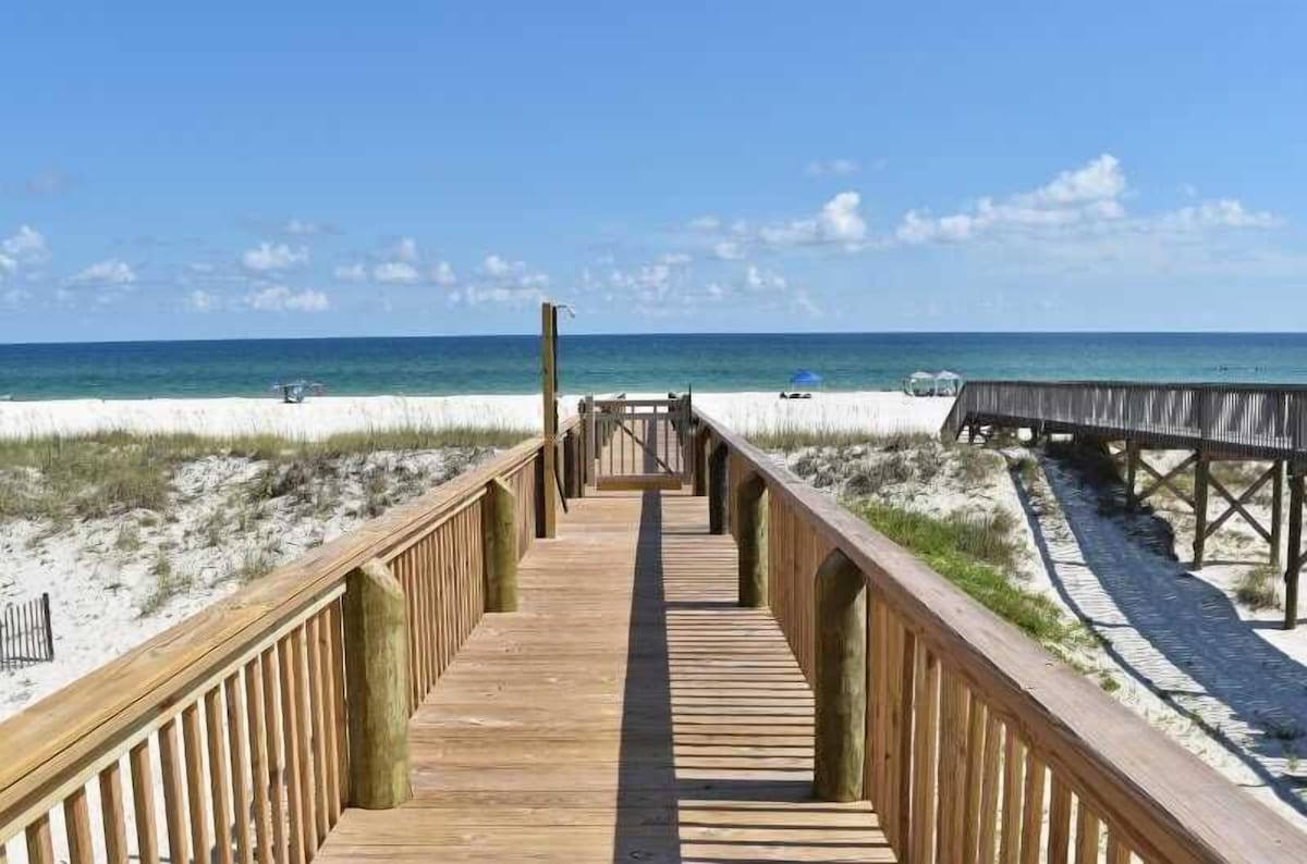 boardwalk to beach
