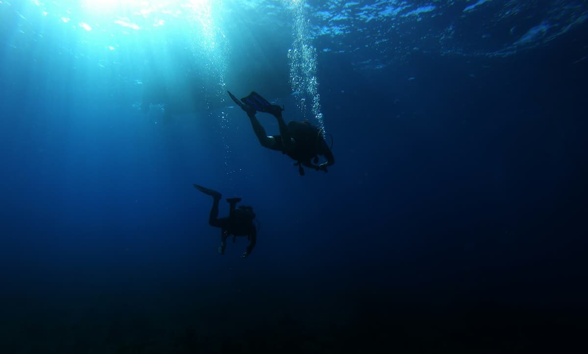 Snorkeling Spots Along Seven Mile Beach
