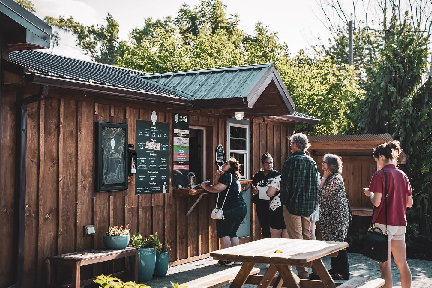 The Spotted Duck Stand.jpg