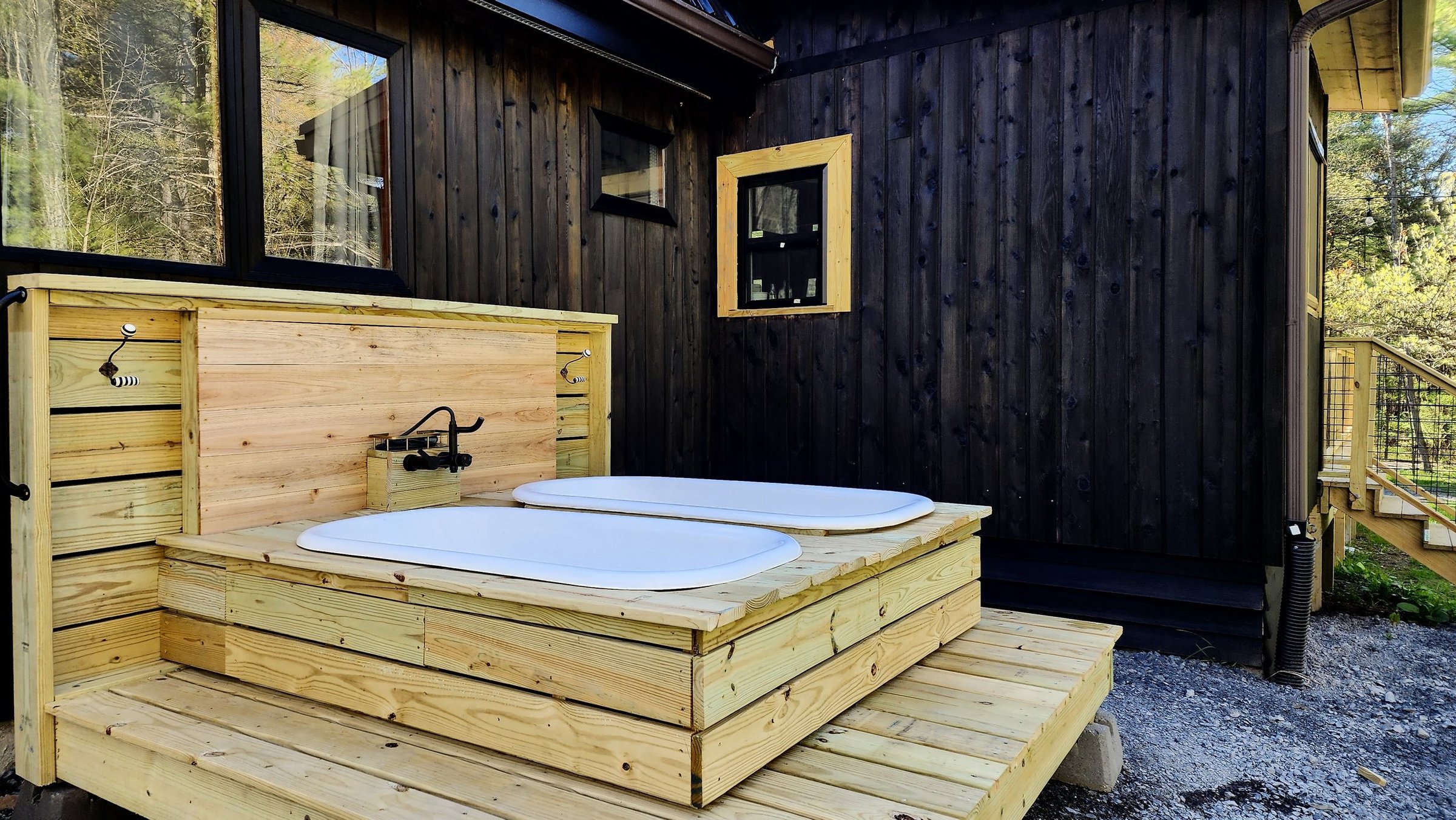 Outdoor Tubs.jpg