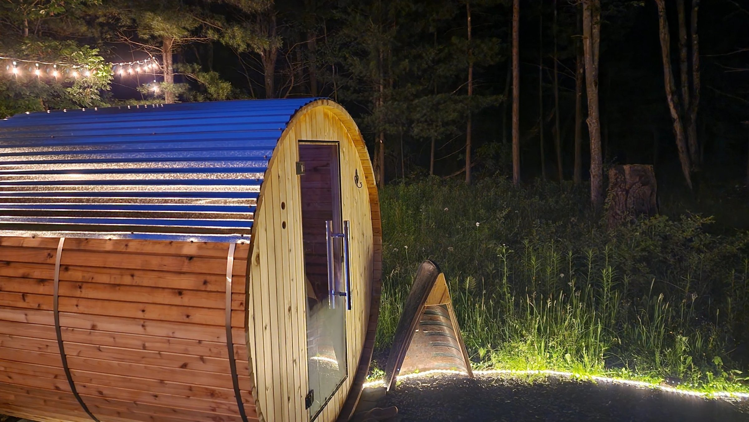 Barrel Sauna at NIght.jpg