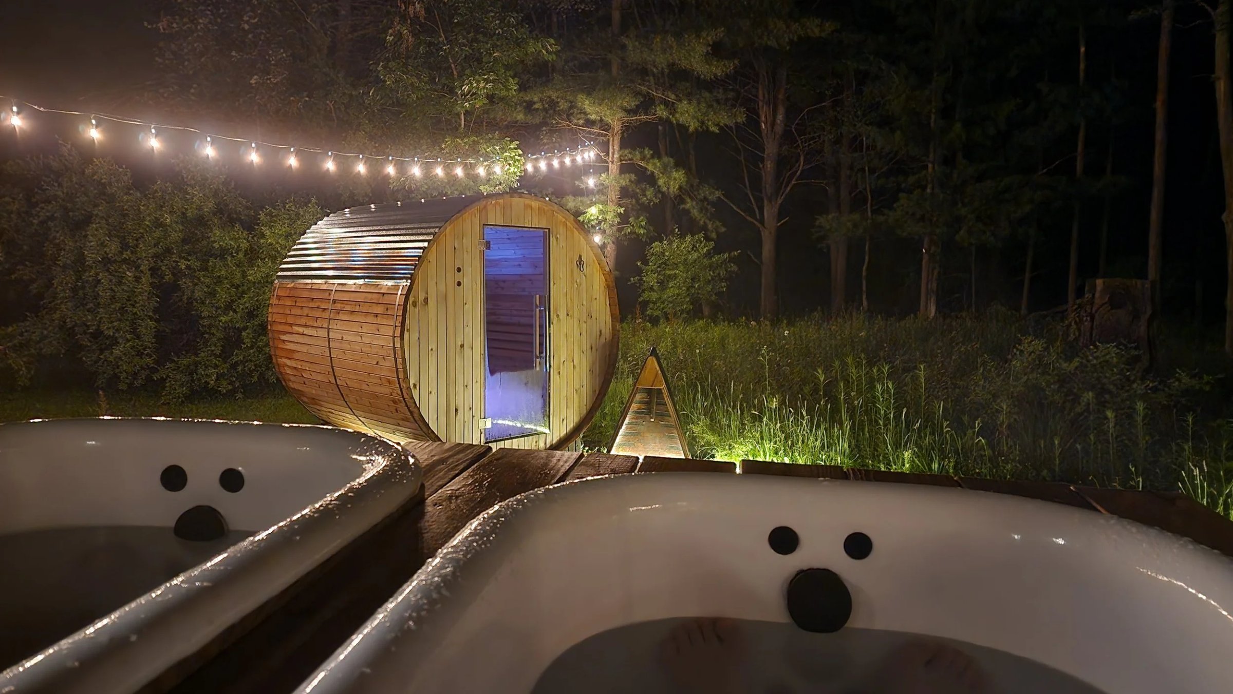 The HIdeaway Tubs First Person Perspective at Night.jpg