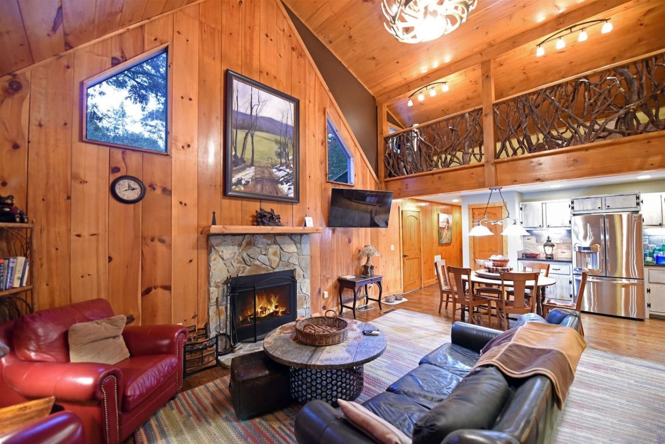 Hawk Haven is a luxury cabin in the Blue Ridge area of the north Georgia Mountains