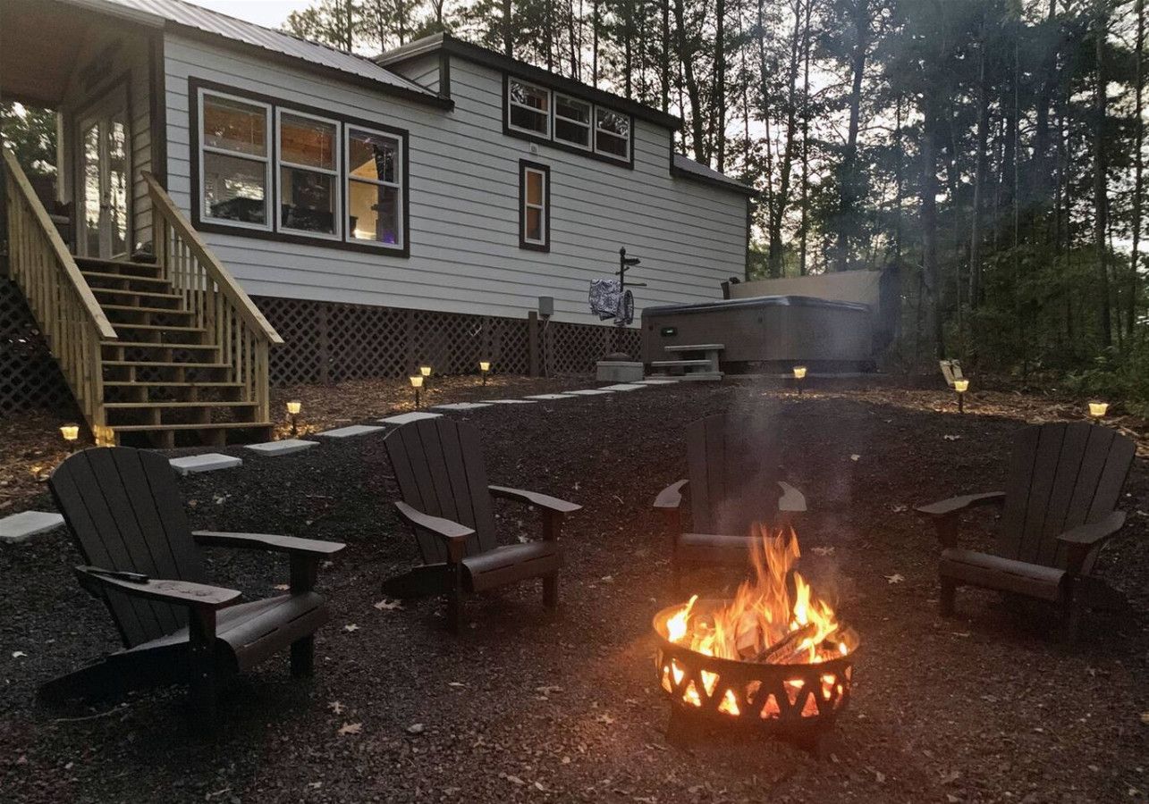 Image of a creekfront and waterview tiny cabin called Sweet Creek Retreat near the Ocoee river