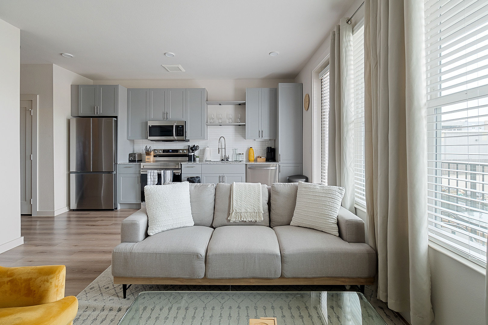 Modern Open-Layout Apartment