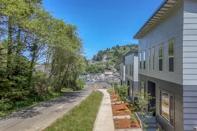 Depoe Bay vacation rental near Beverly Beach and Otter Rock Marine Reserve on the Oregon Coast
