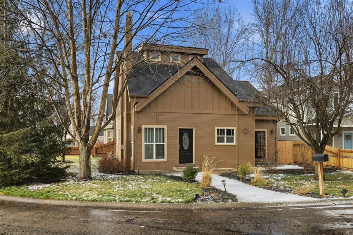 01 IMG 4438