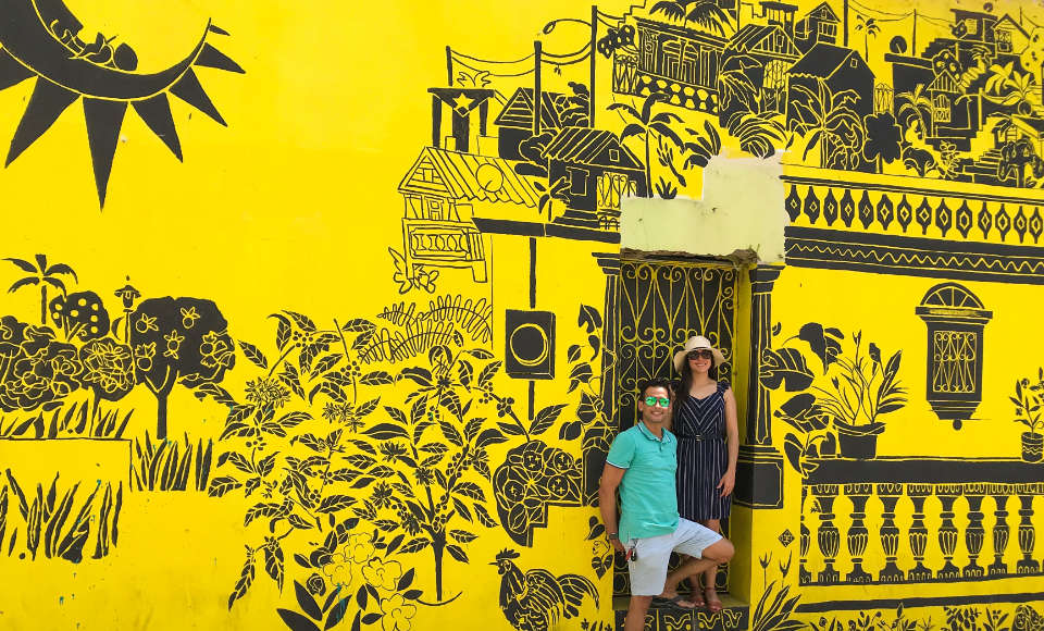 Mural amarillo y negro