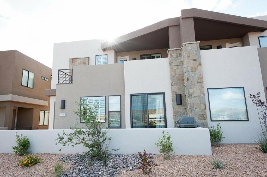 Sunland Stay exterior