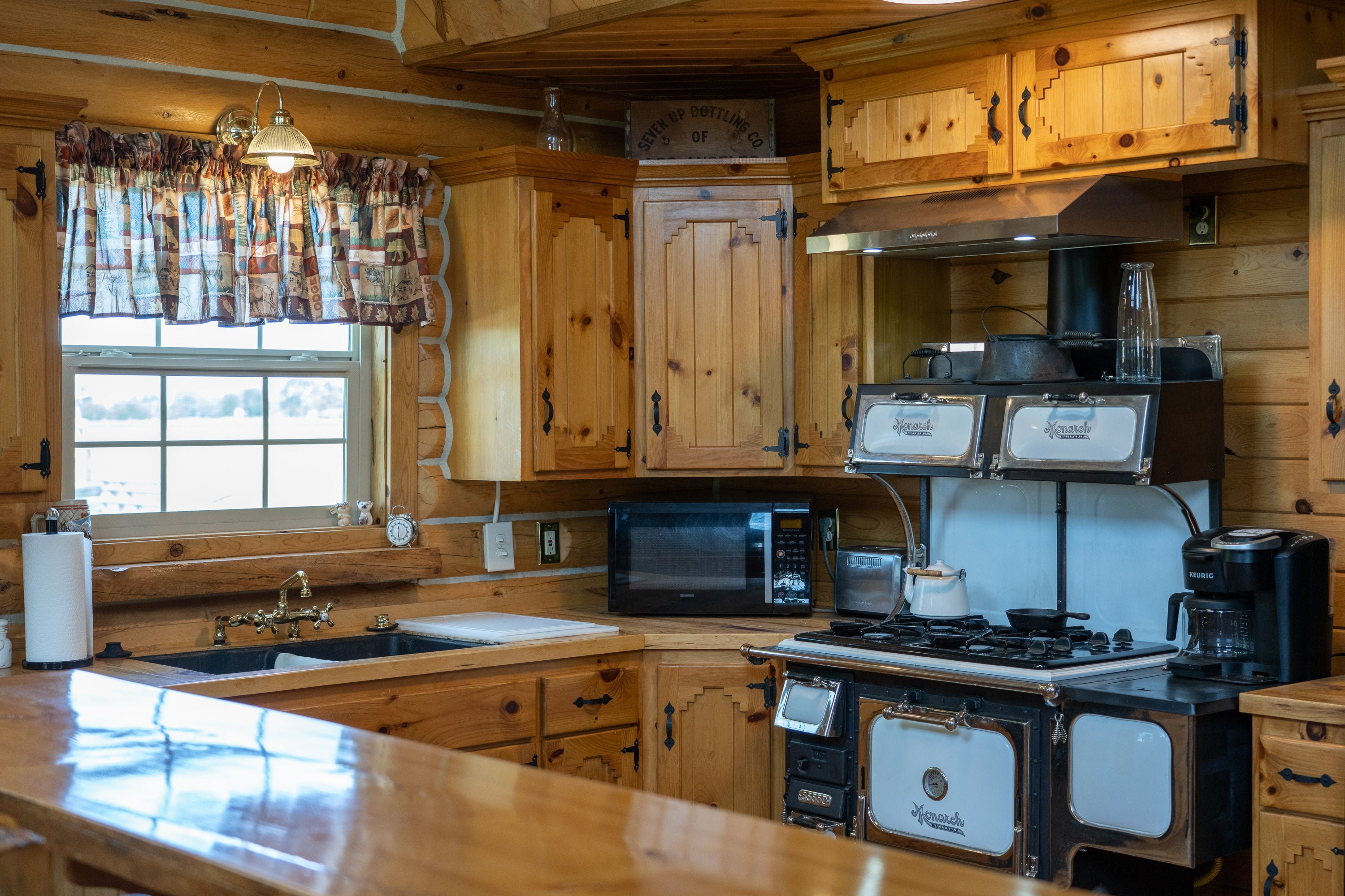 Uncle Terry's Cabin interior
