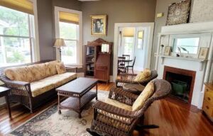 Hodges Apartments at The Camellia Rose Inn