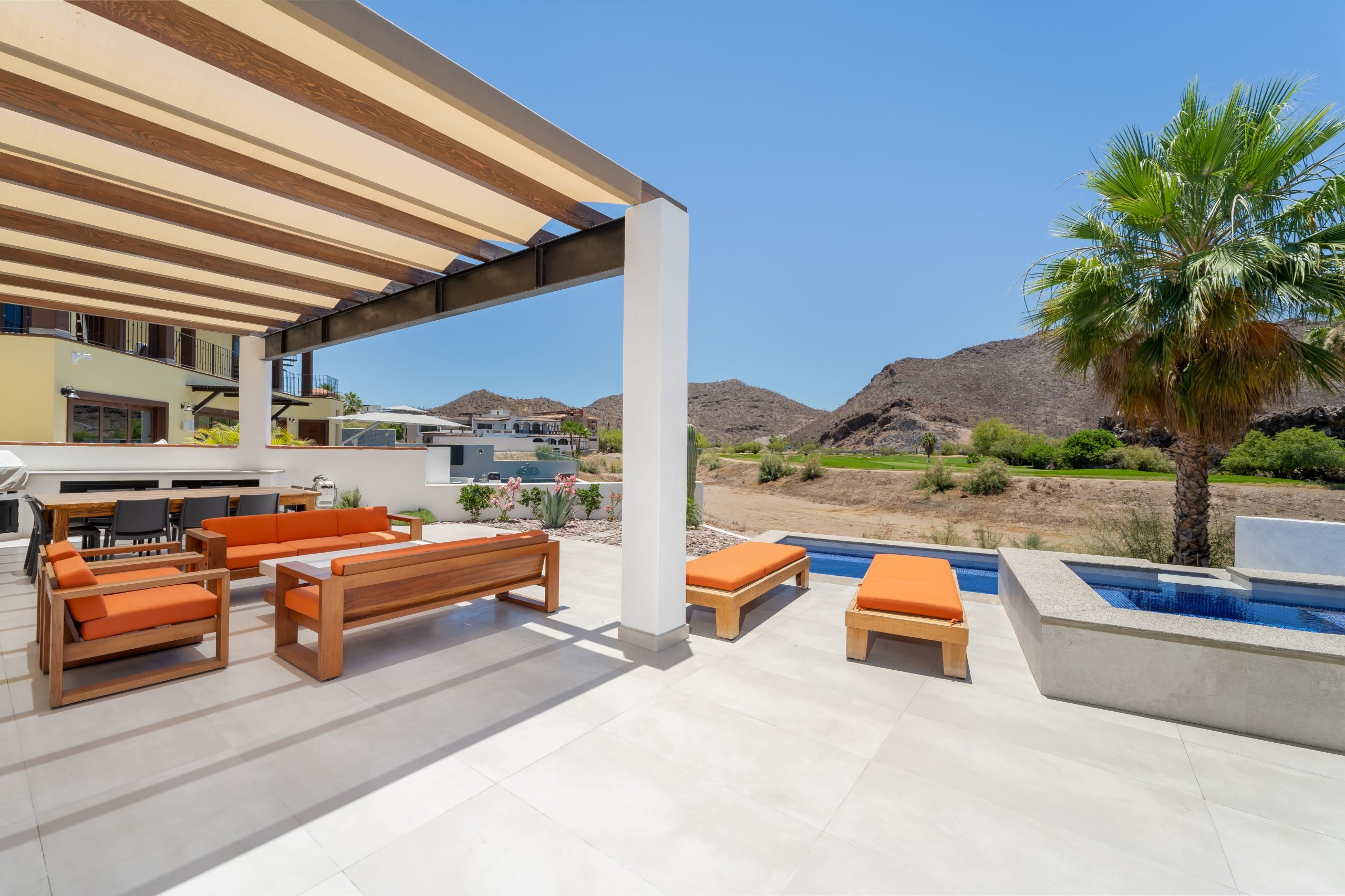 Luxurious 4-bedroom retreat in Loreto Bay