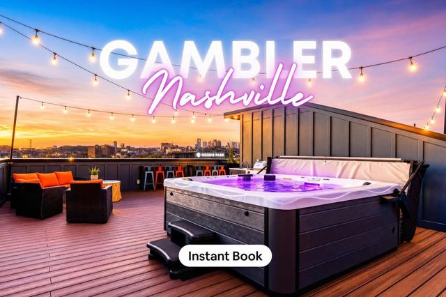 Rooftop Hot Tub, Game Room, Downtown Nashville
