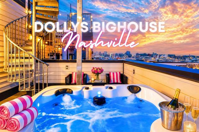 Luxury Retreat: Rooftop Hot Tub, Double Deck & Game Room
