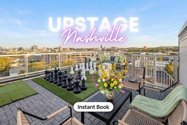 Luxury Retreat: Double Rooftop Deck & Game Room