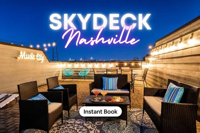 Elegant Rooftop Deck & Chef's Kitchen, Nashville