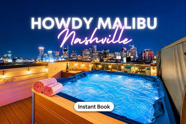 Epic Rooftop Hot Tub & Karaoke Lounge, Music City