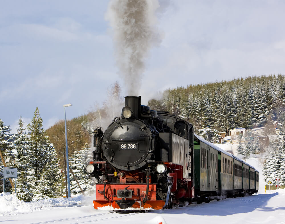 Hocking Hills train ride through the winter landscape of Ohio