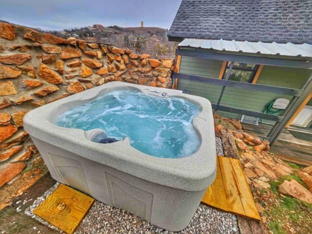 hot tub at West Lake