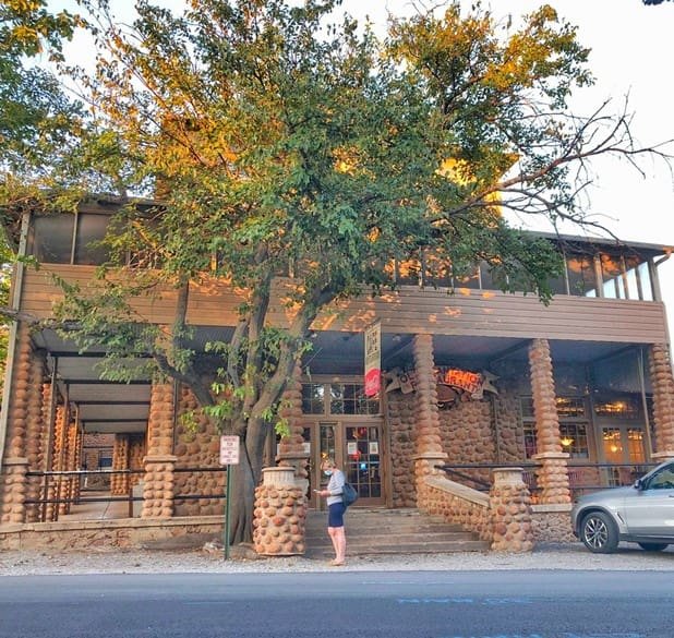 Old Plantation Restaurant in Medicine Park