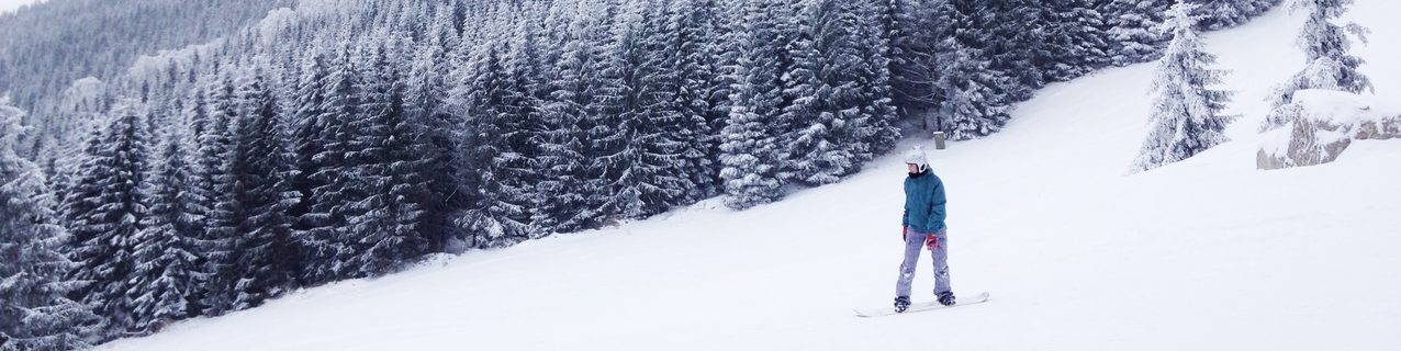 An individual enjoying one of the last days of Poconos Skiing