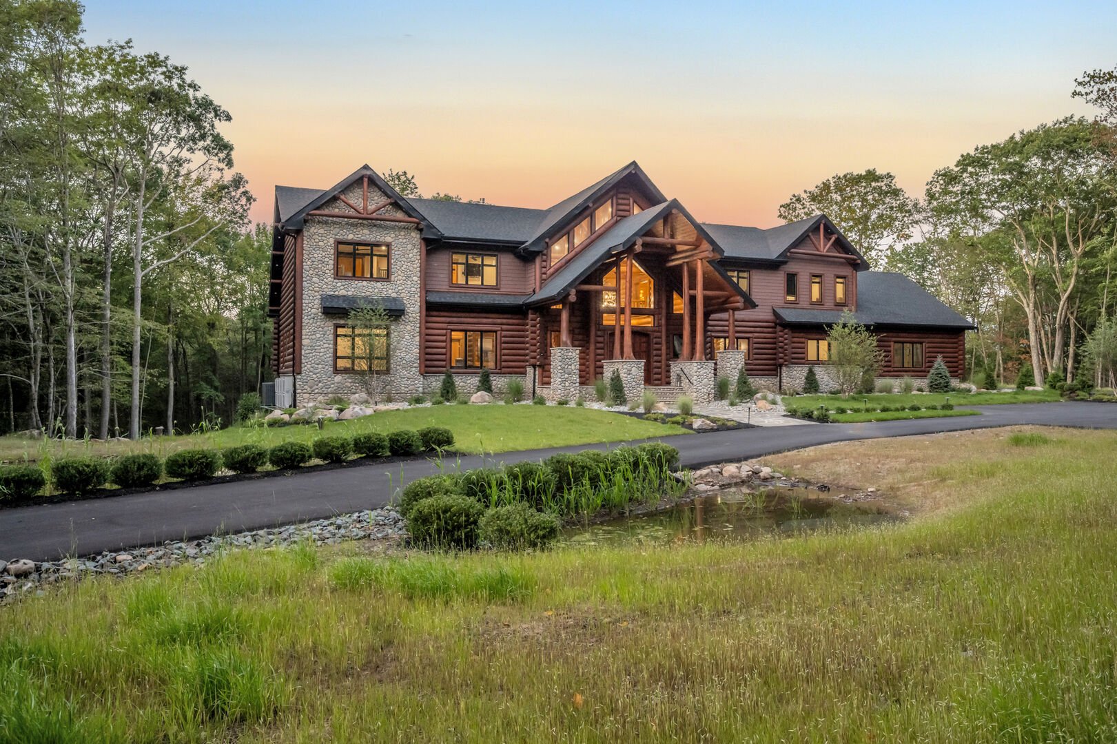 Large group Pocono rental home near Lake Harmony with outdoor gathering space