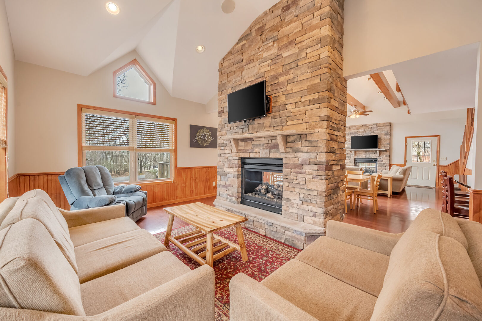 Plan your trip to the Poconos direct with us