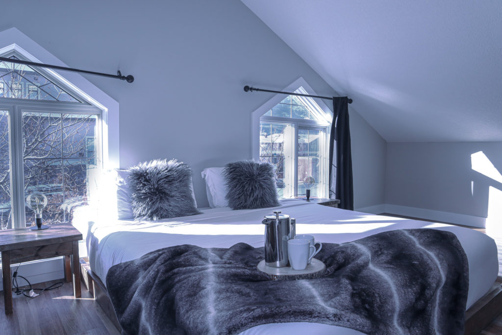 Bedroom 1- king bed