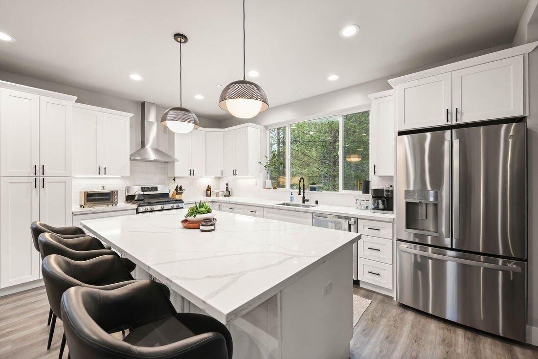 Well-appointed kitchen in a Beckon Homes short-term rental