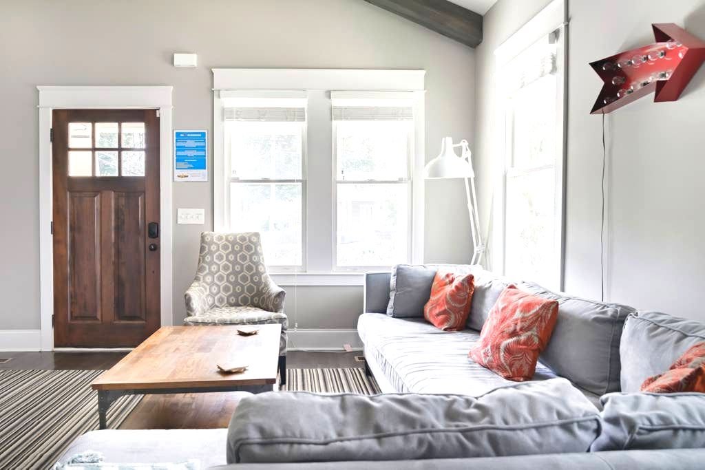 Nashville rental minutes from downtown with open floor plan