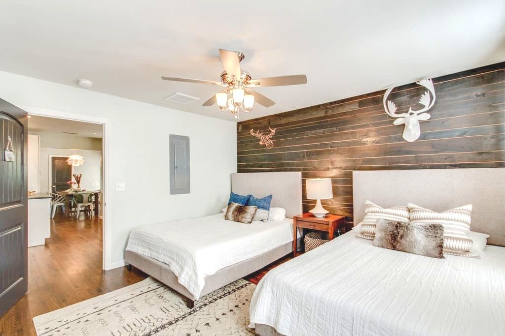 Pet and family friendly Nashville rental with fire pit and privacy fence