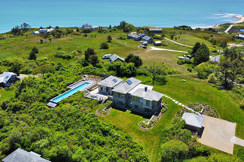 https://vineyardgazette.com/sites/default/files/downloads/realestate/onthemarket/PointB/081823/2.jpg