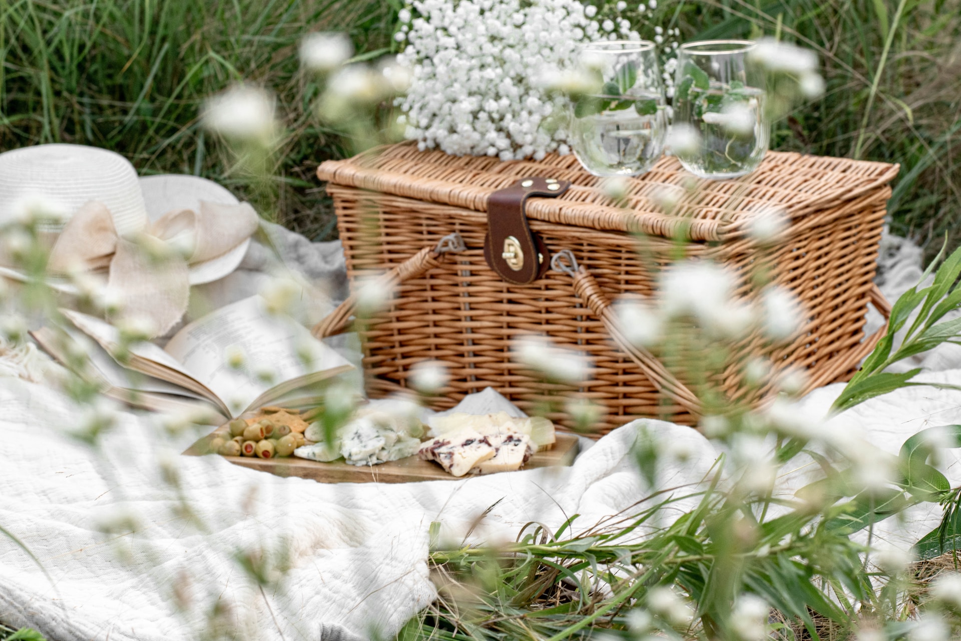 a brown picnic basket