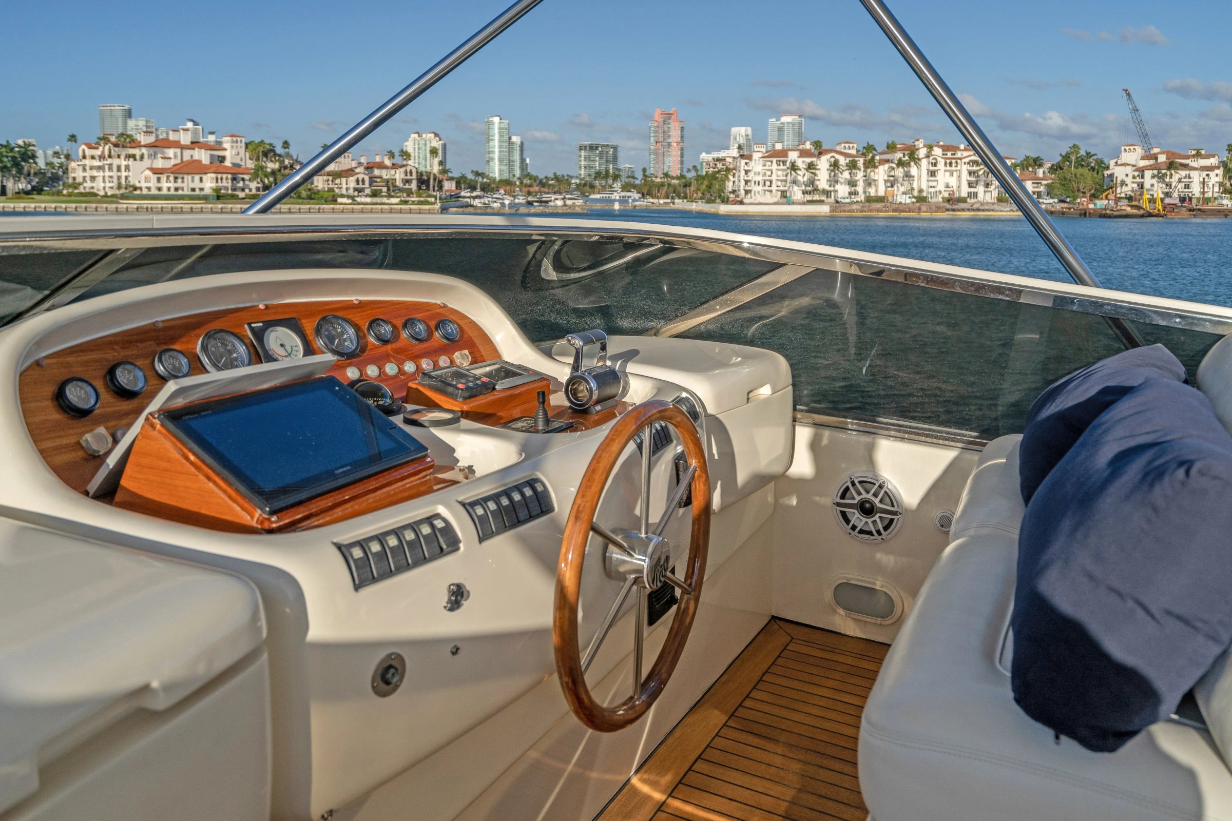 90' Azimut Day Dreaming