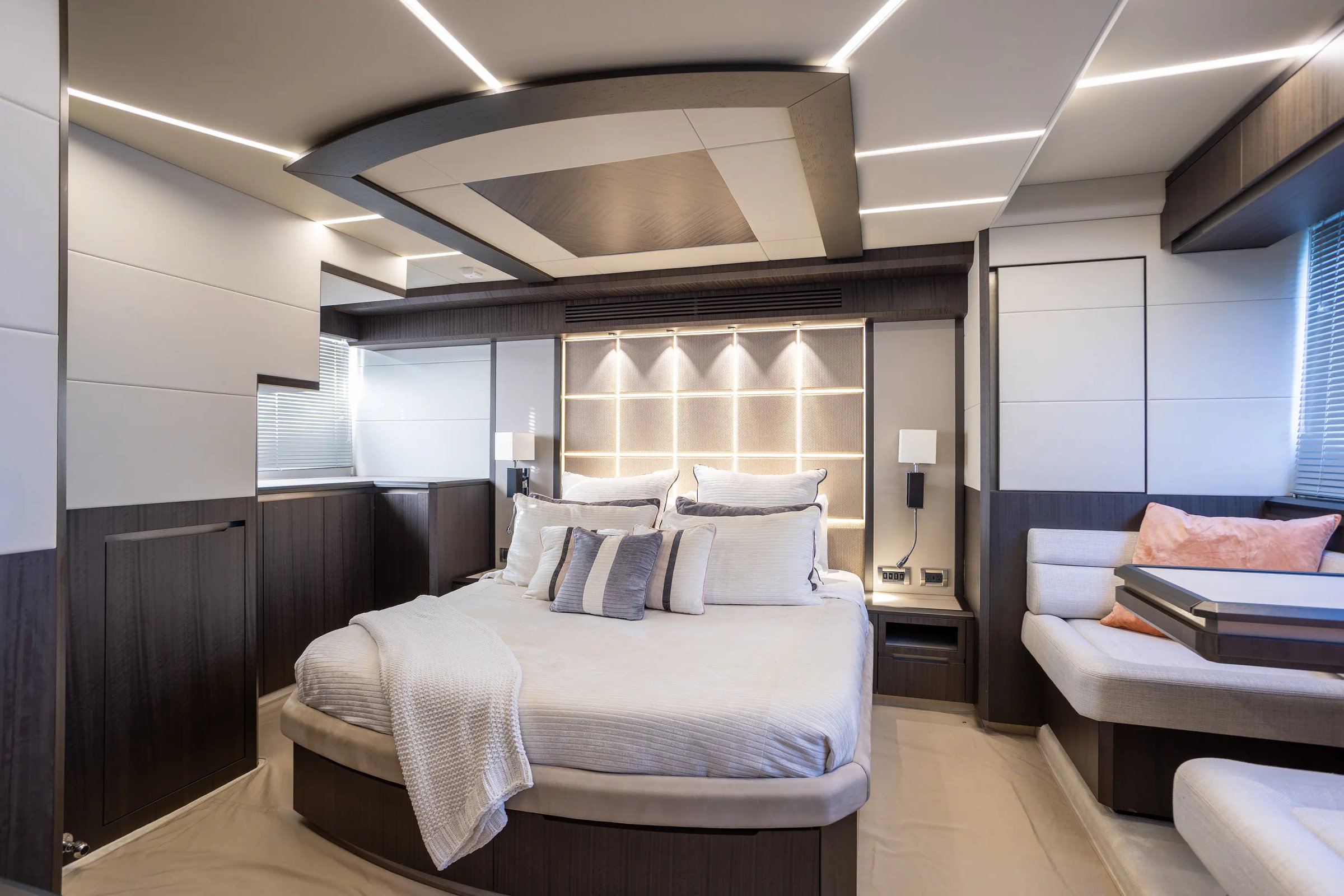 68' galeon Seven seas 2025