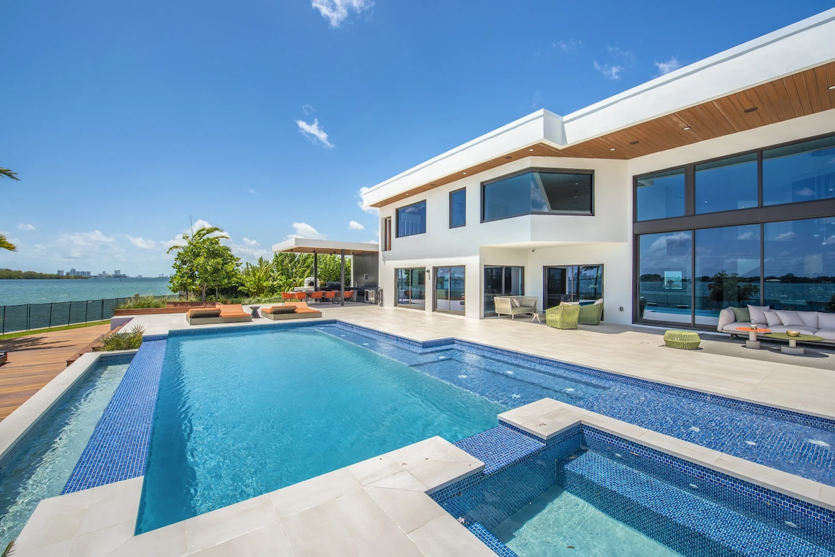 Host Your Celebration in Miami: Premium Villas for Groups and Retreats