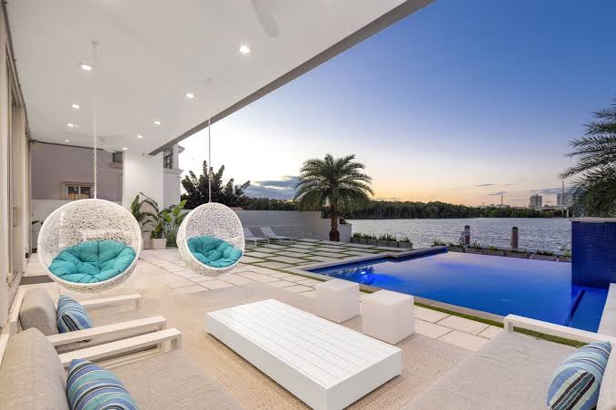 Brickell Villa Rentals: Urban Luxury & Skyline Views