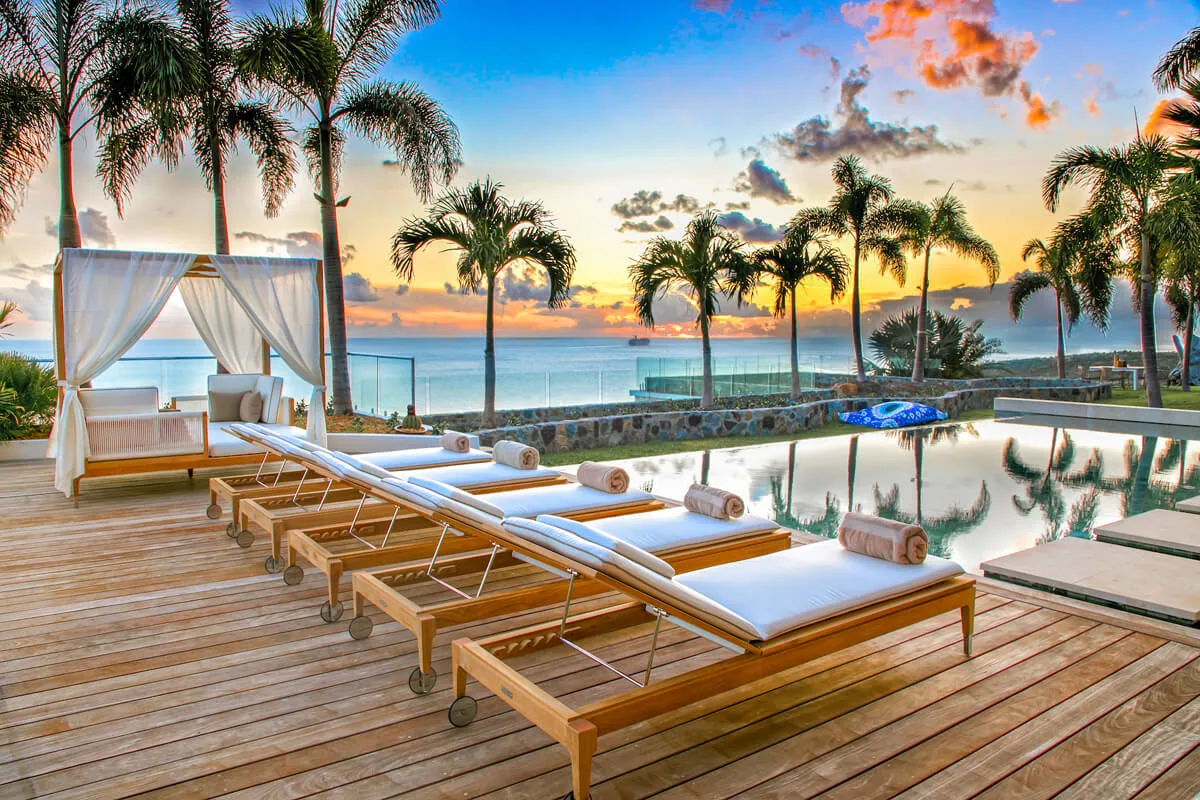 Miami Villas With Pools, Entertainment, and Prime Locations