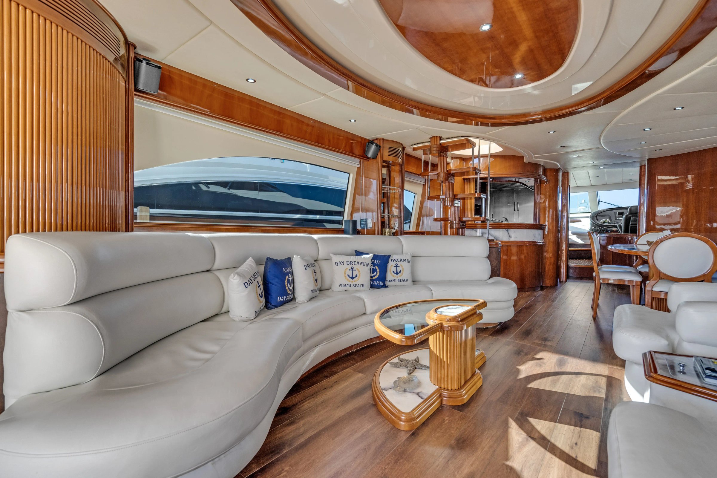 90' Azimut Day Dreaming