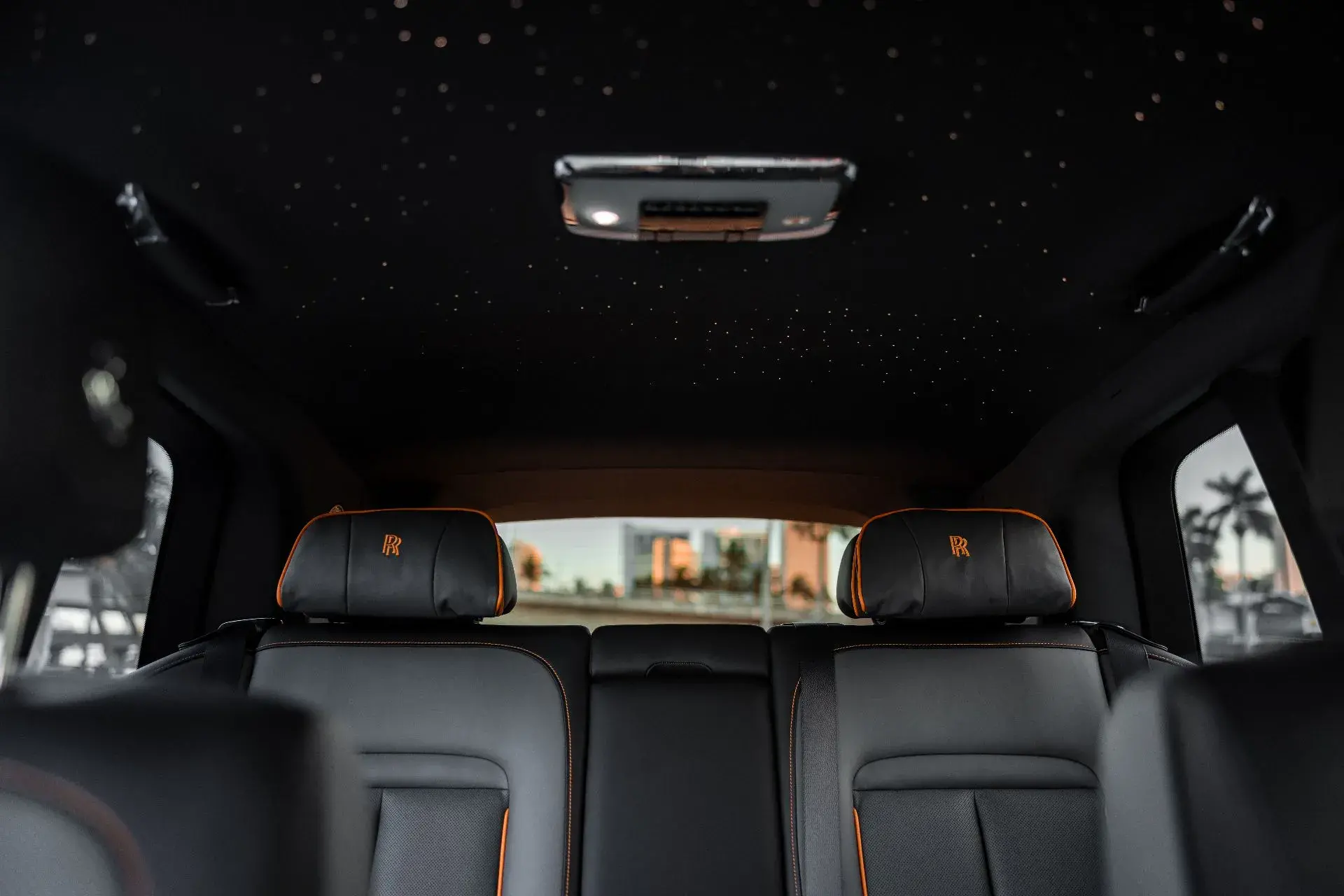Rolls Royce Cullinan (Gray)