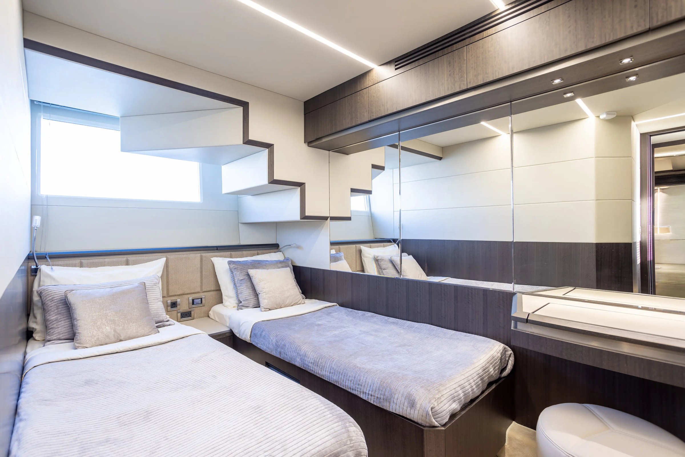 68' galeon Seven seas 2025
