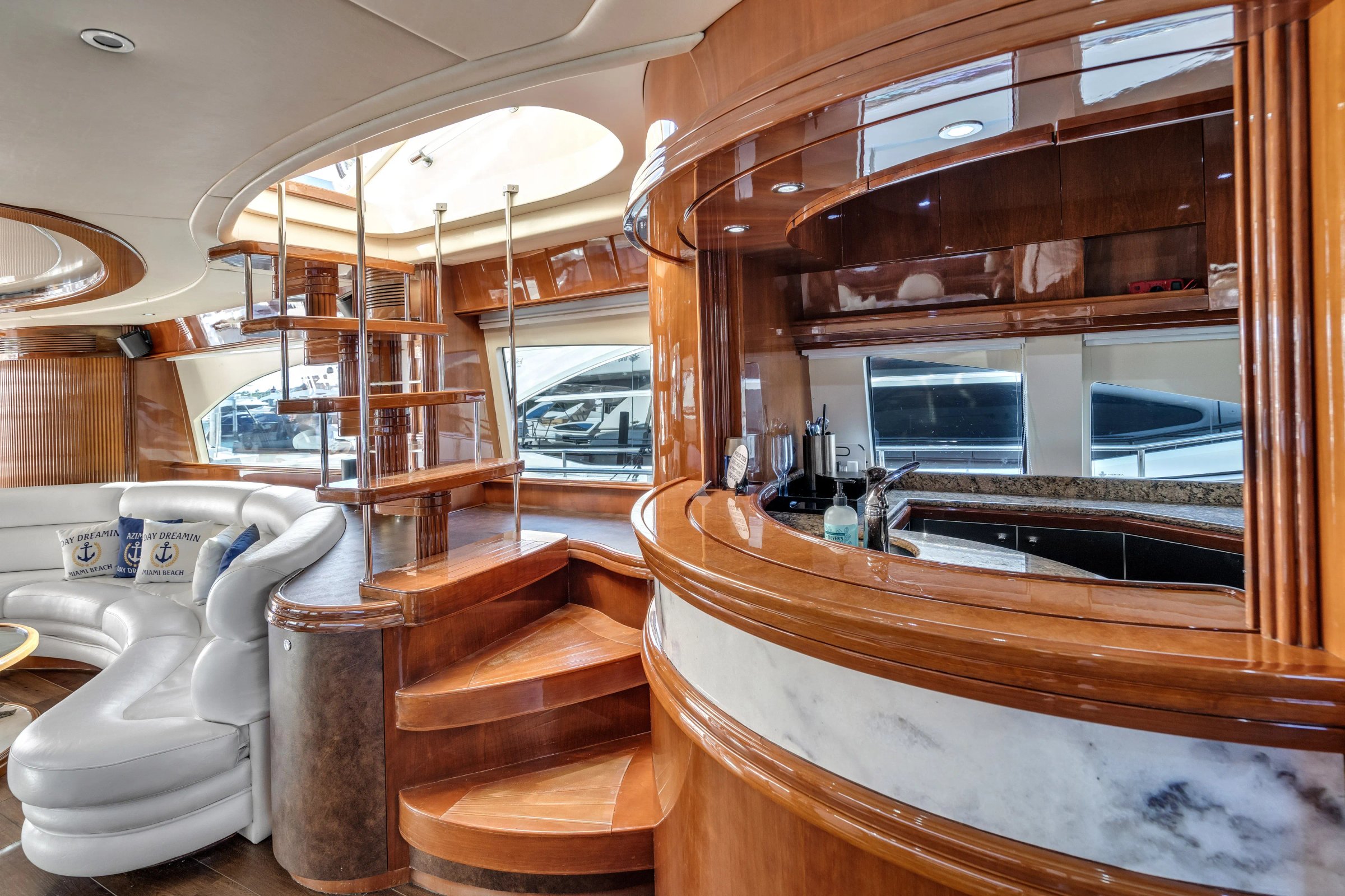 90' Azimut Day Dreaming