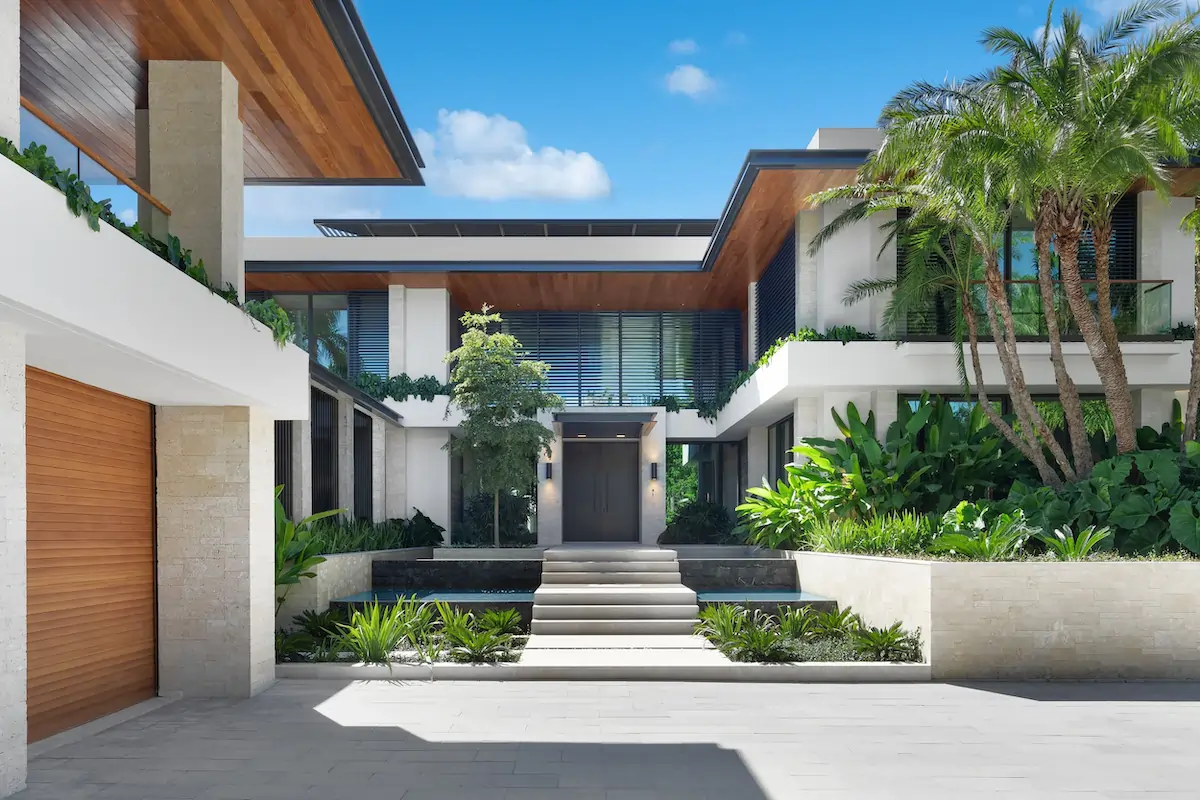 Luxury, Space, and Service: The Miami Luxury Access Difference