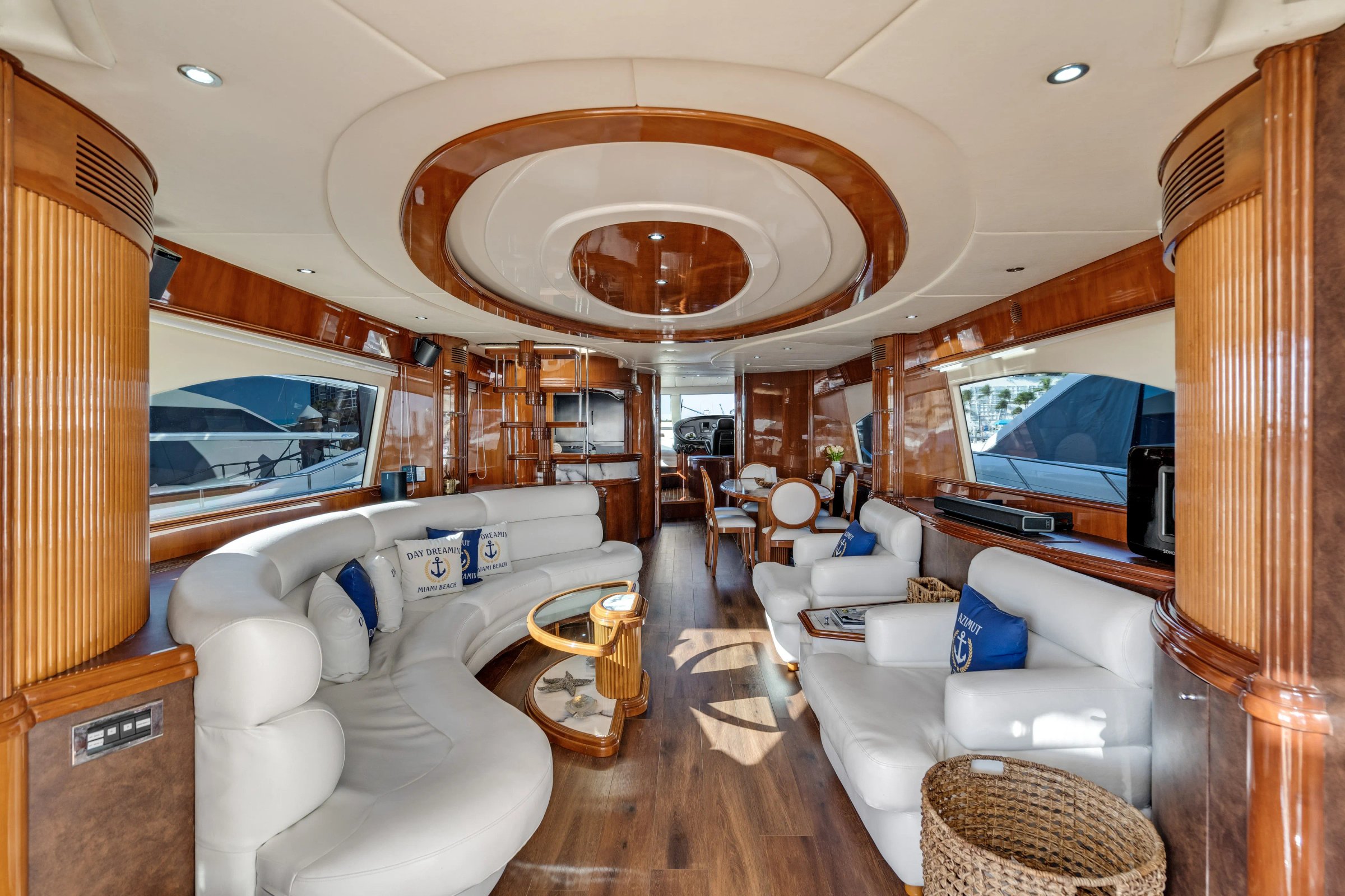 90' Azimut Day Dreaming