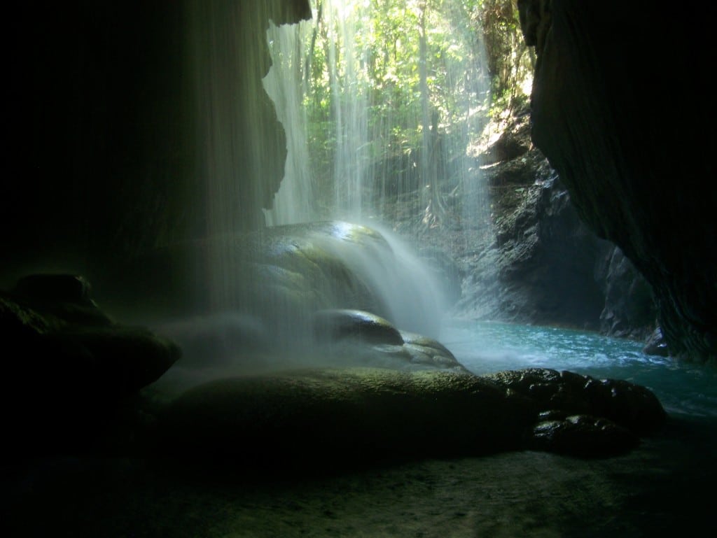 Somerset Falls in Portland - a waterfall in Jmaaica to visit on a day trip from Discovery Bay if you dtay at Mais Oui Villa