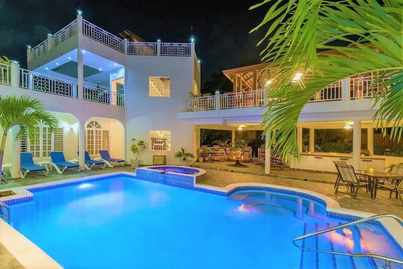 Mais Oui villa in Discovery Bay Jamaica pool airbnb Jamaica vrbo Jamaica